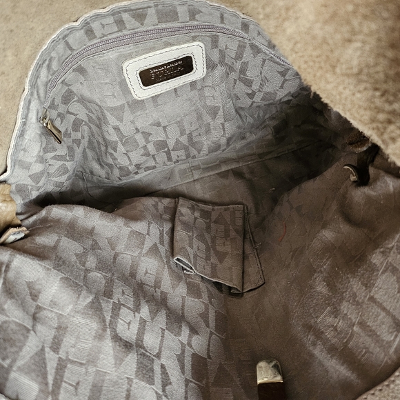 Furla Leather Expandable Crossbody Bag! - Picture 14 of 16